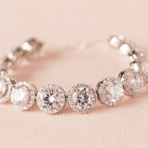 Bridal Bracelet, Crystal Wedding Bracelet, Bridal Jewelry, Simple Bracelet, Round Halo Bracelet, Swarovski, Reese Halo Crystal Bracelet