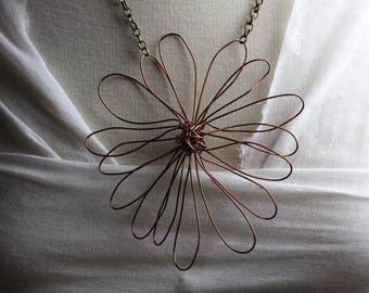 collana di margherite in rame
