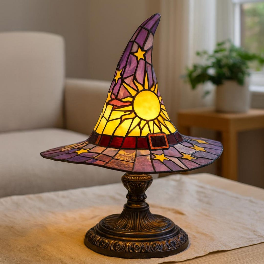 Stained Glass Witch Hat Lamp – Handcrafted Resin Gothic Night Light With Warm Amber-Purple Glow, USB Powered For Halloween & Year-Round Decor