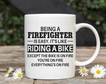 Grappige brandweerman mok, brandweerman zijn is gemakkelijk citaat koffiekopje, brandweerman fietser humor mok, brandweerman cadeau, brandweerman koffiemok cadeau
