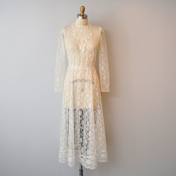 Vintage 1970s Ivory Lace DRESS size Small