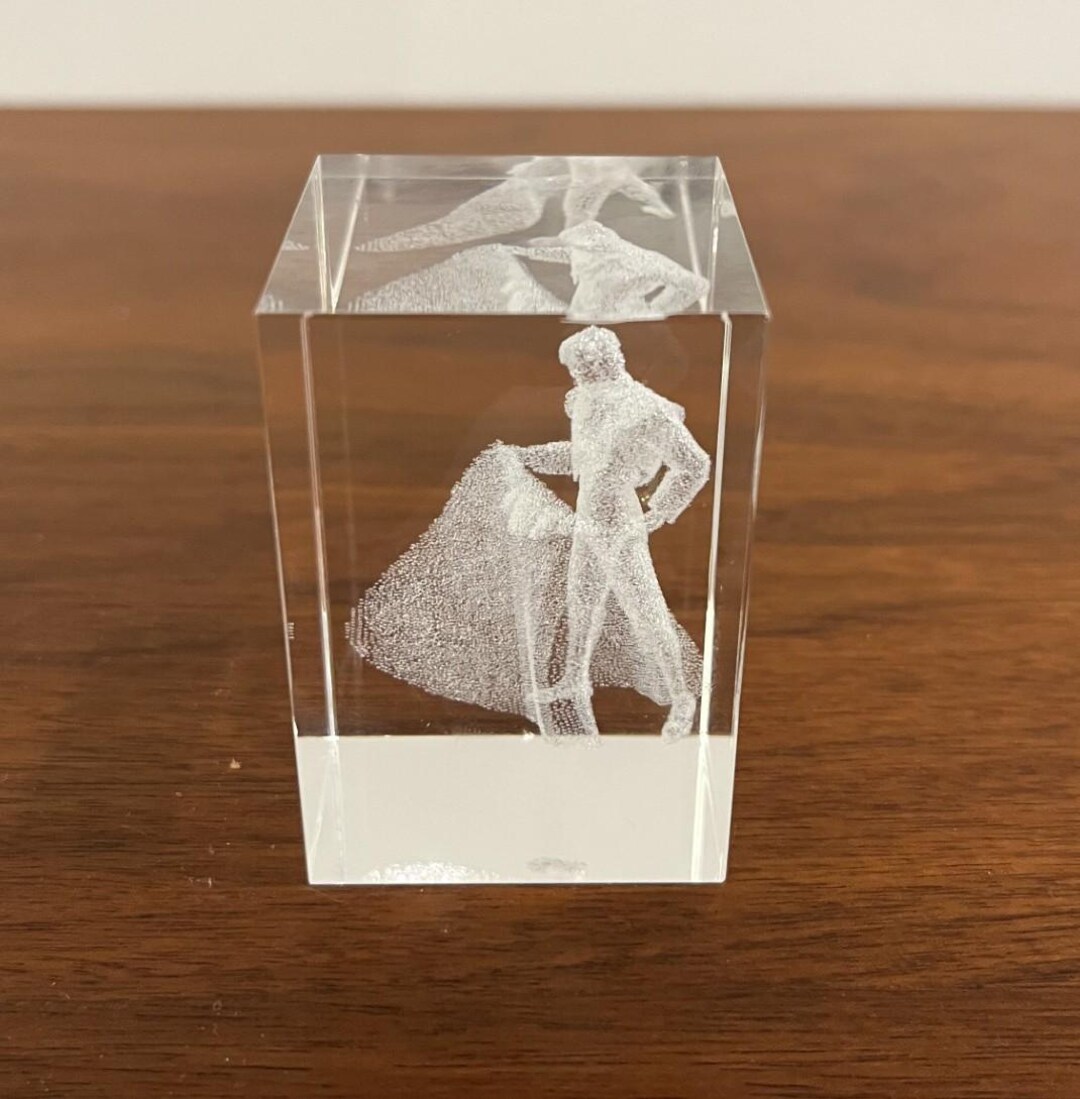 3D Laser Etched Crystal Glass Cube Paperweight Featuring a Matador - Etsy