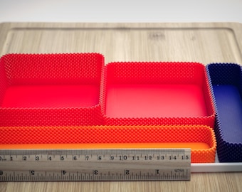 Moderne Schreibtischaufbewahrung mit einzigartiger strukturierter Wand | Accessoire für den Arbeitsplatz zu Hause oder im Büro