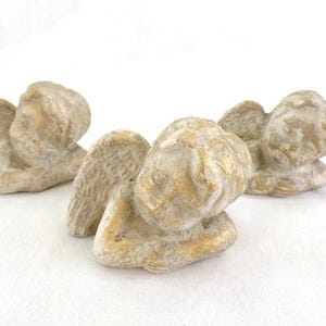 3 angels angel figure patinated gold-colored 9.5 cm x 7 x 7 cm Christmas decoration