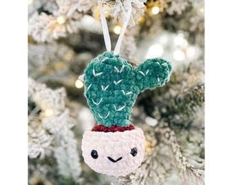 Handmade Crochet Christmas Cactus Ornament: Festive Holiday Decor