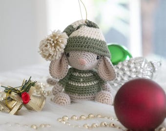 Crochet Christmas Mouse: Handmade Amigurumi Plush Toy