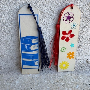 Decorative wooden bookmark