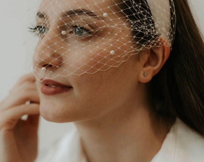 Wedding Headband Veil Birdcage Veil Headband with Pearls, Satin Headband Veil, Bridal Birdcage Veil Short, Bird Cage Fascinator