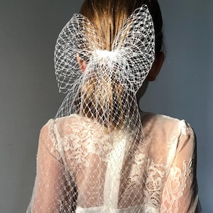 Flower Girl Bow Veil Birdcage Veil Bridal Tea Veil with Bow Bachelorette Hair Piece Wedding Rehearsal Hair Bow Bridal Shower Gift for Bride