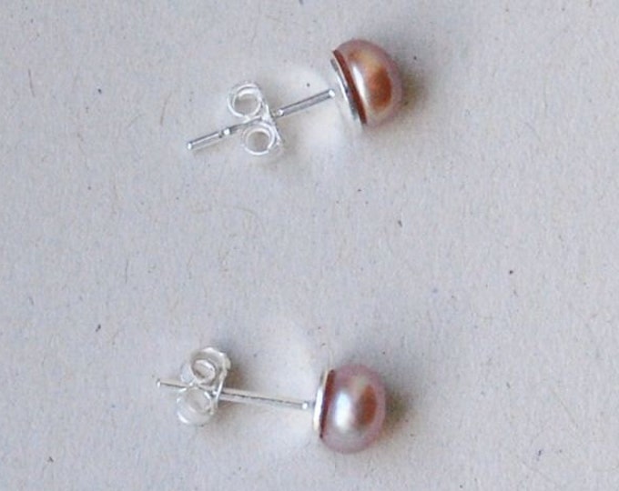 Pink Pearl Stud Earrings, Pearl Post Earrings, Pink Studs, Pearl Jewelry, Blush Pink Earrings, Bridesmaids Gift