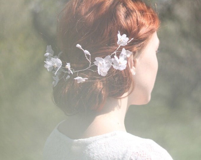 Bridal Floral Headpiece Flower Hair Vine Wedding Hair Accessory with Lace Flowers, 3D Flower Headpiece