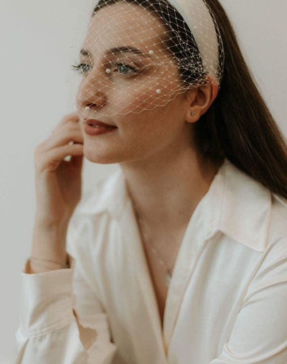 Birdcage Veil Headband with Pearls, Satin Headband Veil, Bridal Birdcage Veil Short, Bird Cage Fascinator Wedding Veil Headband