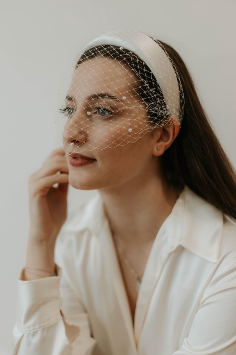 Birdcage Veil Headband with Pearls, Satin Headband Veil, Bridal Birdcage Veil Short, Bird Cage Fascinator Wedding Veil Headband image 2