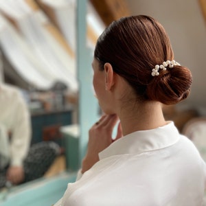 Forcine per capelli regalo per damigelle Forcine per capelli con perle d'acqua dolce Forcine per capelli per festa nuziale Accessori per capelli da sposa per festa nuziale immagine 6