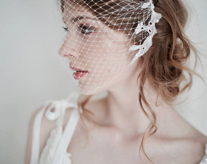 Bridal Birdcage Veil with Lace Appliques, Wedding Birdcage Veil, Bird Cage Veil, Vintage Style Floral Veil