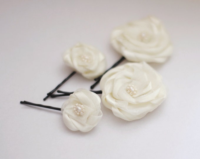 Floral Hair Pins, Flower Girl Hair Pins, Ivory Floral Hair Pins with Pearls, Wedding Hair Pins