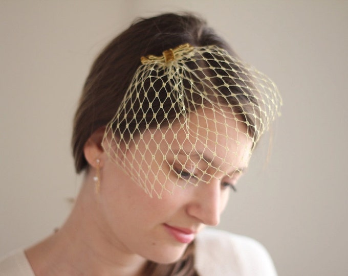 Micro Veil Wedding Bow Headpiece Coquette Gold Mini Bridal Blusher Veil Fascinator for Wedding Guest