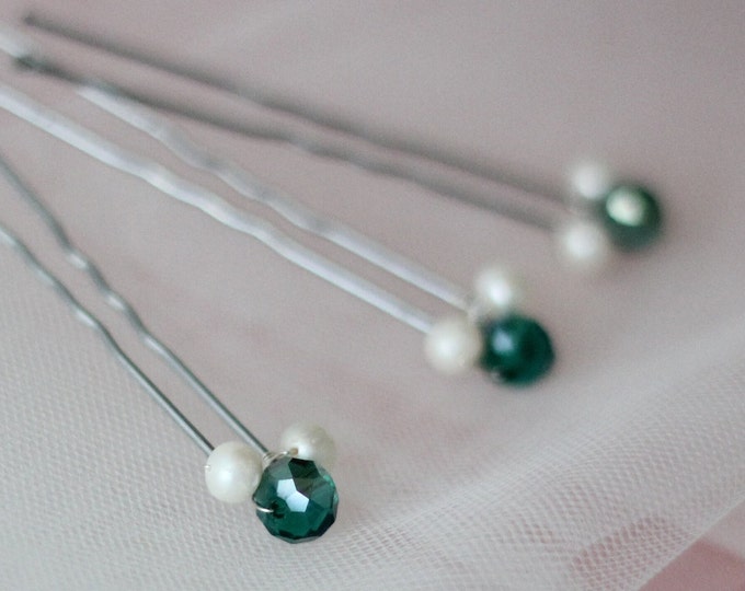 Emerald Hair Pins Minimalist Wedding Hair Clips Green Bridal Hair Pins Emerald Hair Piece Bridesmaids Gift Flower Girl Hair