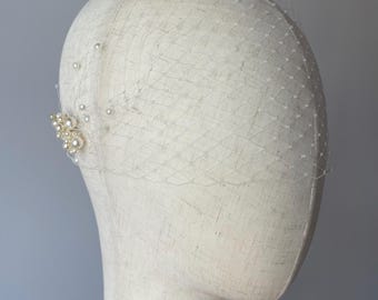 Short Pearl Veil Wedding Birdcage Headpiece Veiled Bridal Pearl-Adorned Fascinator Town Hall Elopement Veil Reception
