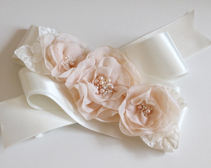 Bridal Flower Sash, Wedding Sash Belt, Bridal Gown Belt, Bridesmaids Gift,  Bridal Party Sash, Peach, Blush Pink, Ivory, White, Pearl Sash