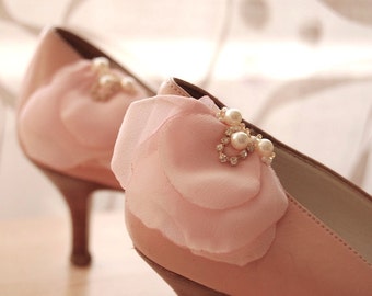 Bridal Shoe Clips Pink Floral Shoe Clip on Boots Wedding Accessory Pearl Shoe Clips for Bride