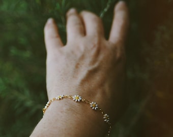 flower child. a bohemian daisy chain floral enamel bracelet