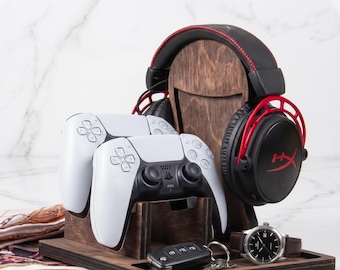 Personalized Headphone Holder, Stylish Wooden Stand, Gaming Desk Accessory, Great Gift for Audiophiles and Gamers