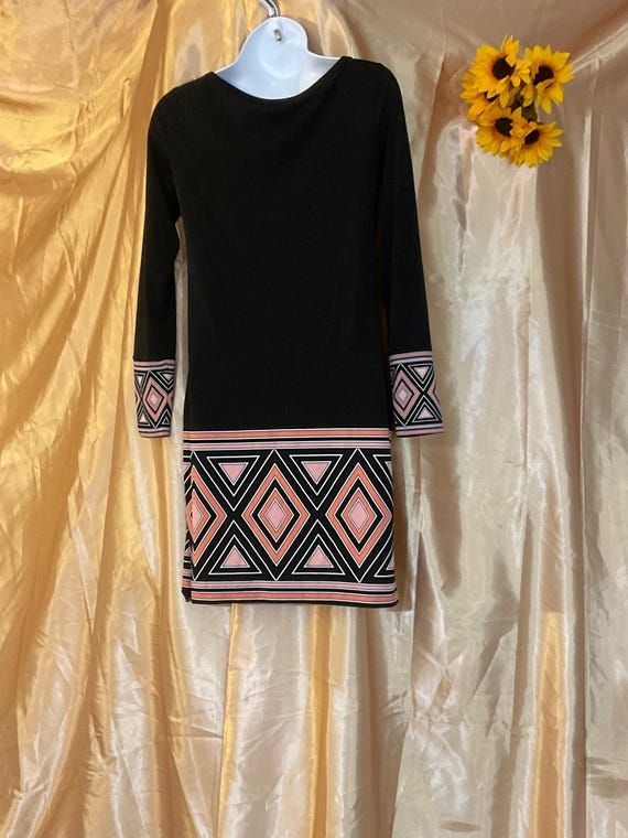 Step Out In Style With This Elegant  Michael Kors… - image 3