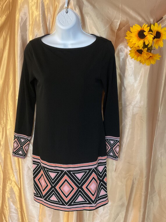 Step Out In Style With This Elegant  Michael Kors… - image 5