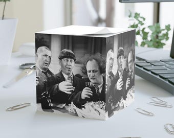 Vintage Comedy Note Cube with Iconic Trio, Office Decor, Gift for Writers, Humor Stationery, Retro Memorabilia, Classic Movie Lovers