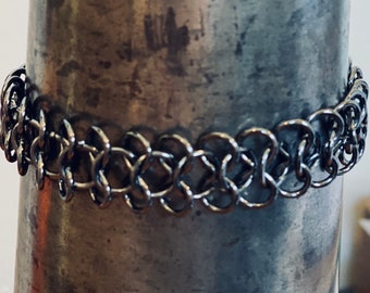 Black Metal Chain Maille Bracelet, Black Chain Bracelet, Figure of Eight Chain Bracelet