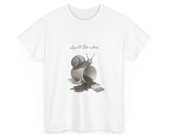 Snail Art T-Shirt: "Spill the Tea" Unisex Baumwoll T-Shirt, Naturliebhaber Geschenk
