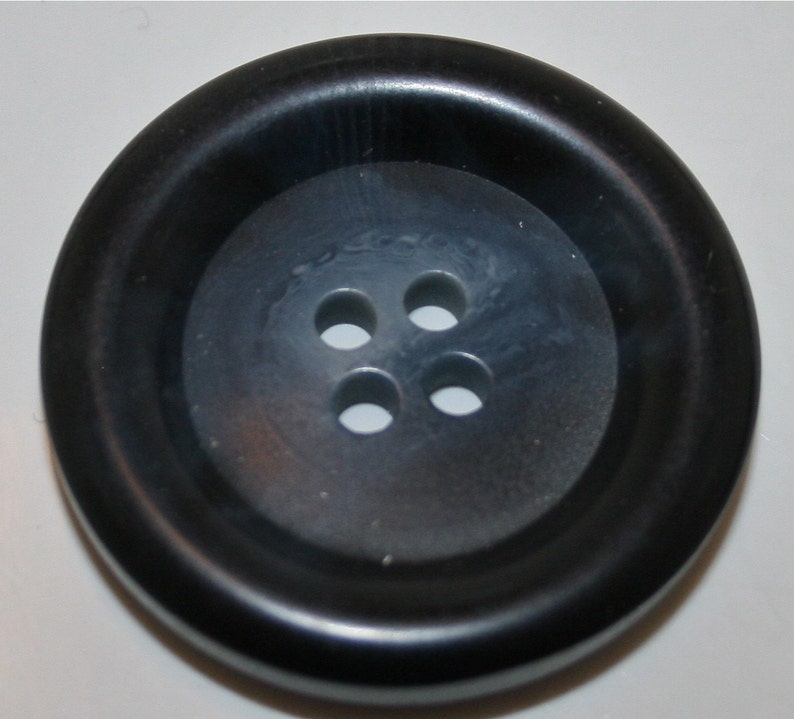 Lot of 4 Navy button Blue button Large button 1 38 34mm