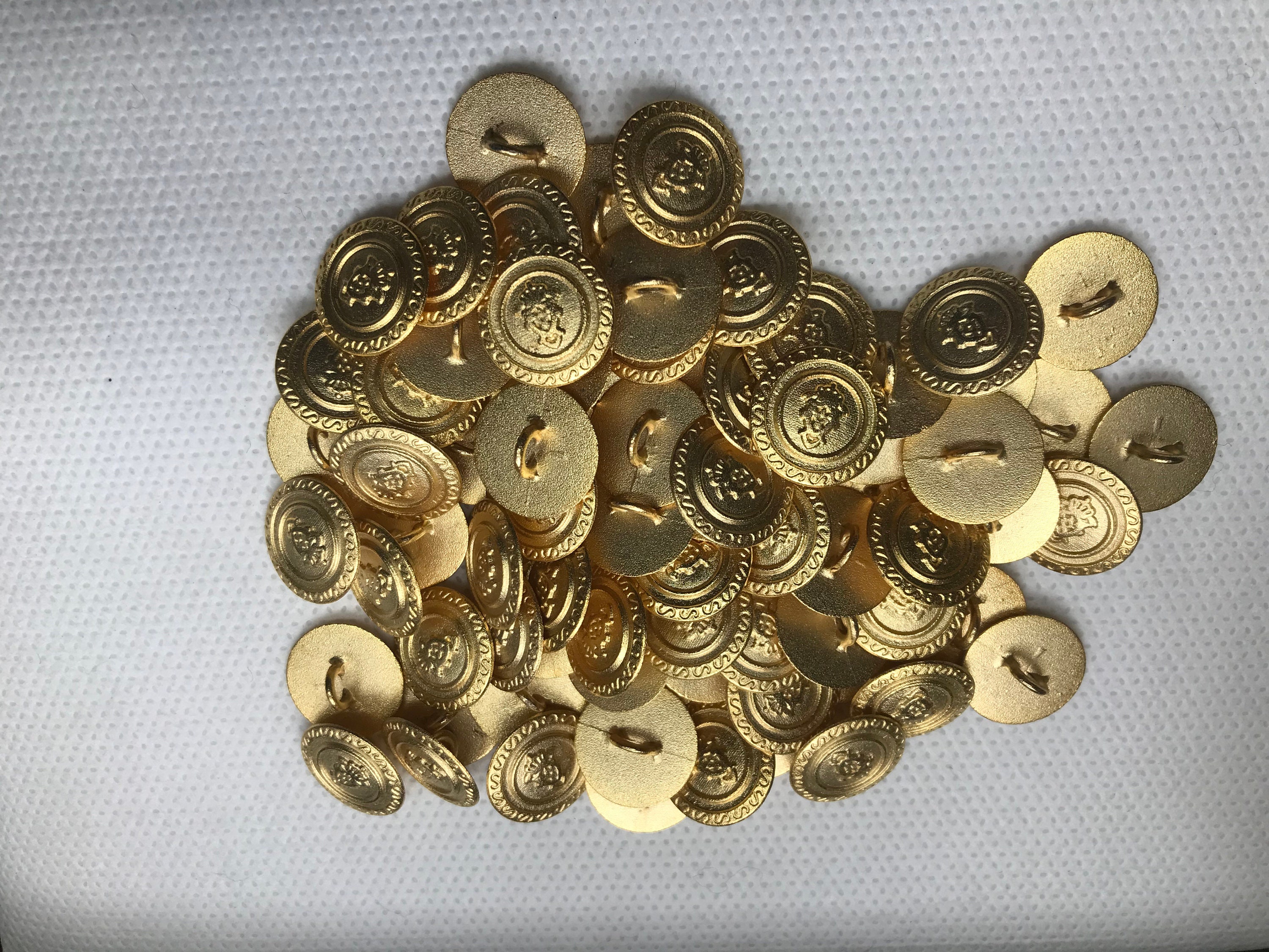 Satin Gold Shank Button. Center and Edge Design. Size 5/815.4mm Lot of 6  Buttons. Satin Finish. Shank Back. -  Canada