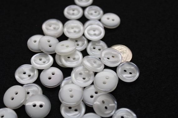 NEW LOT OF 25 WHITE/PEARL WHITE COLOR 7/8 INCH 2 HOLE BUTTONS 