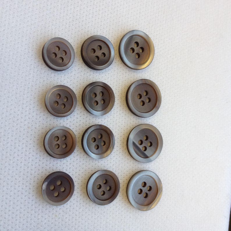 Lot of 6 buttons Brown Satin Pearl effect 4 hole buttons 3 sizes available 58,12,716.