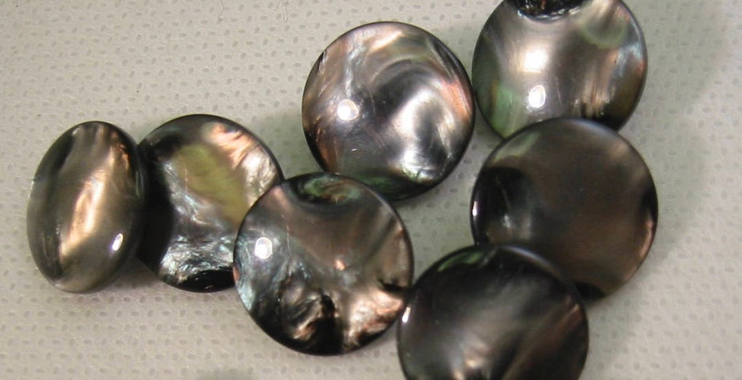 Smoke Pearl Button, Pearl Shank, 2 Sizes, Lot of 6 Buttons - Etsy