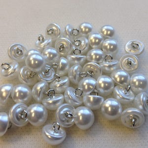 Guziki perłowe, ROZMIAR 5/16" (9 mm). Guziki perłowe półkulkowe z drucianym trzonkiem, , Ilość: 100-50-25-10 Wybierz ILOŚĆ przy kasie.