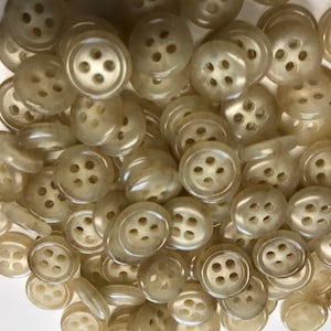 Shirt buttons - Light Beige 4 hole  - 2 sizes - 7/16&quot; -  3/8&quot; Mottled Light Beige buttons  Lot of 6 buttons-Made in Italy.