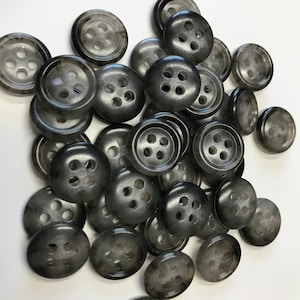 Botones de camisa - Gris 4 hoyos - 2 tamaños - 1/2&quot; - 3/8&quot; Gris Jaspeado (Gris) - Lote de 6. Hecho en Italia.