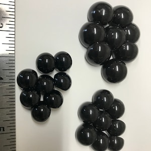 Bottoni con gambo a mezza sfera neri - Bottoni in nylon nero per camicie e camicette. 3 misure: 7/16&quot;, 1/2&quot; e 5/8&quot;. Il lotto contiene 20 bottoni della misura scelta.