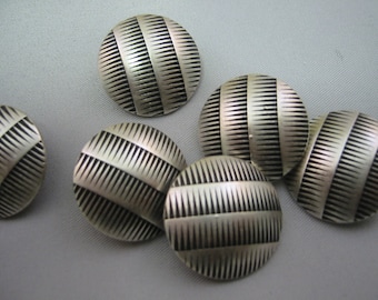 Silver color metal button, lot  size is 6 Buttons, 3 sizes available 7/8" 3/4" and 5/8"