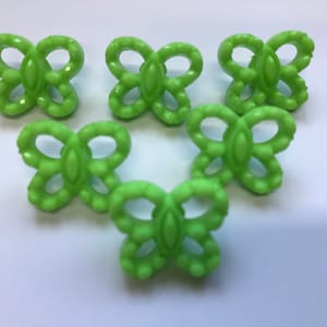 Green Bow buttons 3 Sizes  3/4&quot; 5/8&quot; 1/2&quot;  Shank back buttons, Lot of 6 buttons.