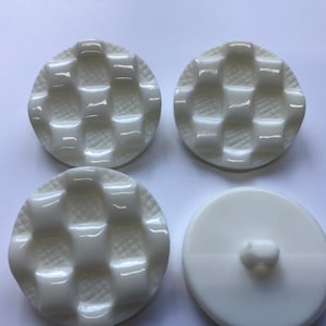 Large White shank button 1 3/16&quot; ( 30mm) in diameter - lot of 6 - Patchwork design