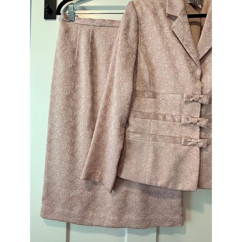 Gorgeous Adrianna Papell Designer Pink Floral Brocade-Style Suit Ladies Sz 10 image 2