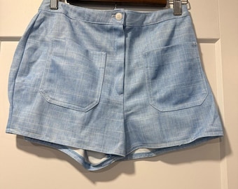 Vintage Jantzen Light Blue Women’s Casual Patch-Pocket Shorts Size 14