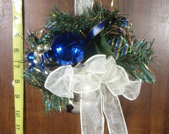 Jingle Bell Door Hanger, FREE SHIPPING, Floral Christmas Door Decoration with Gift Box