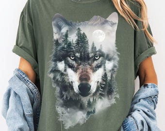 Comfort Colors® Wolf Vintage 90s Graphic Style Shirt, Grunge Retro Wolf Faded T-Shirt, Wild Nature Wolf Shirt, 2000s Wolf Gift