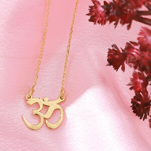 14K Gold Tiny Om Pendant Necklace | Yoga Gift