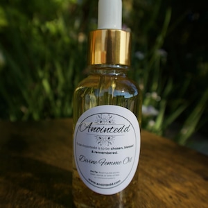 Divine Femme Anointing Oil – 1 oz Ritual Oil for Softness, Feminine Energy & Inner Glow
